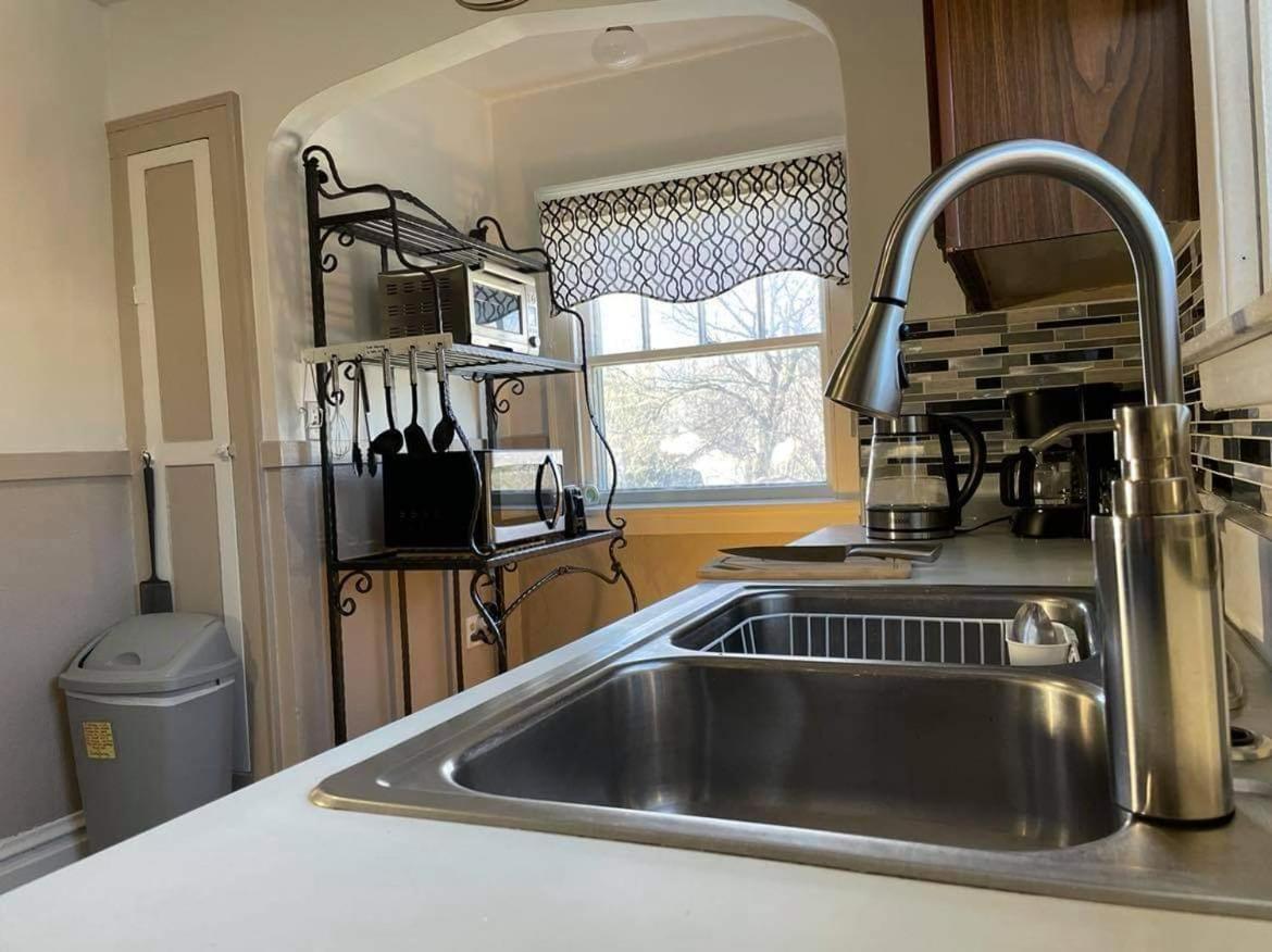 2 Bedroom Apt Near Great Lakes Naval Base And 6 Flags Waukegan Luaran gambar