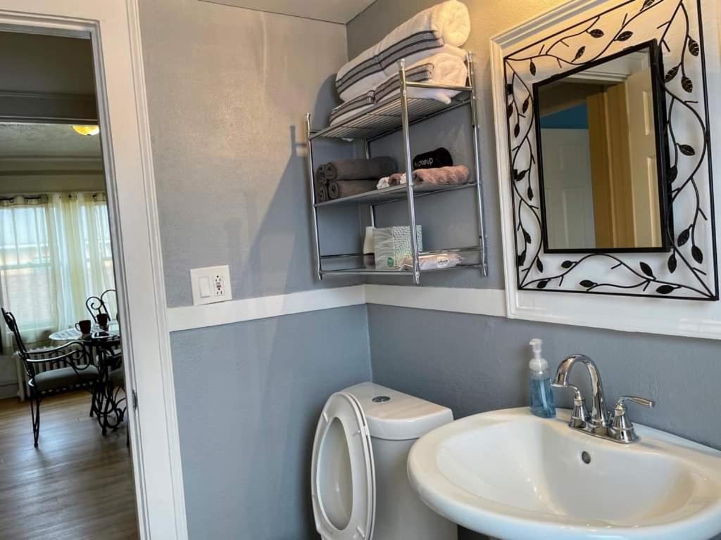 2 Bedroom Apt Near Great Lakes Naval Base And 6 Flags Waukegan Luaran gambar