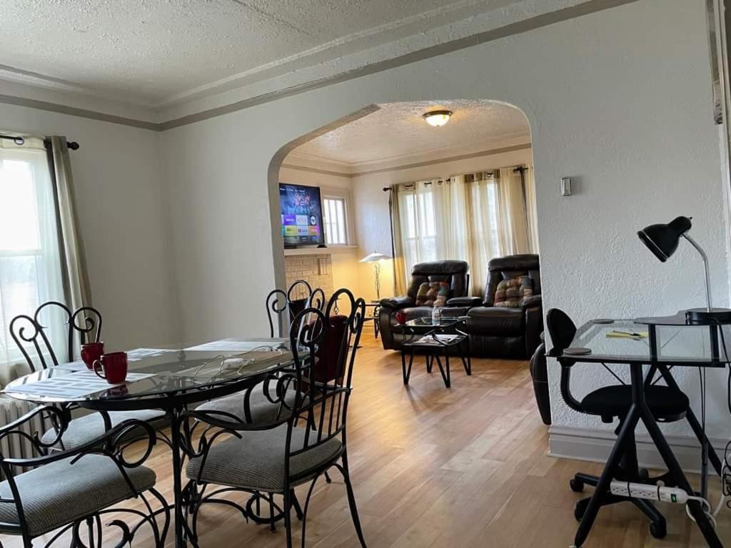 2 Bedroom Apt Near Great Lakes Naval Base And 6 Flags Waukegan Luaran gambar